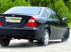 Chery B11 Oriental Sun. Вид сзади.
