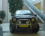 Jeep Cherokee. Год выпуска: 2005. Пробег: 67 000 км. Цвет: черный. Цена: 790 000руб. Объем двигателя 2.4, 150л.с., 5-ти ст. механич. коробка, подключаемый полный привод, пониженная передача, маршрутный компьютер, салон велюр, заводская тонировка, электрические стеклоподъёмники, подушки безопасности. Доп. оборудование: сигнализация с автозапуском, кенгурин и пороги из нержавейки COBRA, противотуманки, СГУ, литые диски, зимняя и летняя резина.