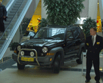 Jeep Cherokee. Год выпуска: 2005. Пробег: 67 000 км. Цвет: черный. Цена: 790 000руб. Объем двигателя 2.4, 150л.с., 5-ти ст. механич. коробка, подключаемый полный привод, пониженная передача, маршрутный компьютер, салон велюр, заводская тонировка, электрические стеклоподъёмники, подушки безопасности. Доп. оборудование: сигнализация с автозапуском, кенгурин и пороги из нержавейки COBRA, противотуманки, СГУ, литые диски, зимняя и летняя резина.