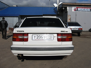 VOLVO 850кузов: седан, год выпуска: 1993, двигатель: 2,5i, пробег: 255000км., КПП: автомат, цвет: белый,привод: передний,салон: стандартный.Замена двигателя в 2006г., пробег на новом двигателе 50000км., ремонт АКПП в декабре 2006г.Доп. оборудование: сигнализация, центральный замок, магнитола MP3, акустика, тонировка