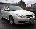 Subaru Legacy,Объем двигателя 3.0i DOHC, 245л.с., АКПП, ц.з., АБС, ГУР, электрические стеклопод., электрические зеркала с подогревом, климат-контроль, круиз-контроль, подогрев сидений и щёток стеклоочистителя, подушки безопасности, электрическая регулировка передних сидений, электрический люк, Противотуманные фары, литые диски R18, двойная система выхлопа, алюминиевый капот, навигационная система.Доп. оборудование: ксенон, спойлер, аудио система, аксессуары, зимняя резина.
